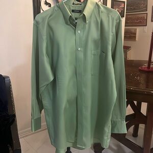 Izod men’s dress shirt